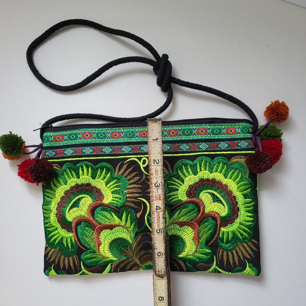 Vintage embroidered bag